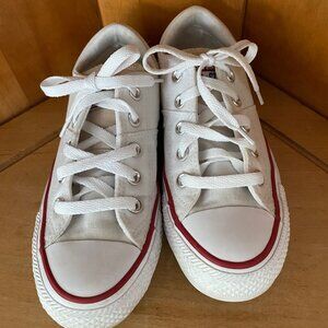 White Converse All Stars Low-tops, size Woman's 6 or Youth 5 1/2